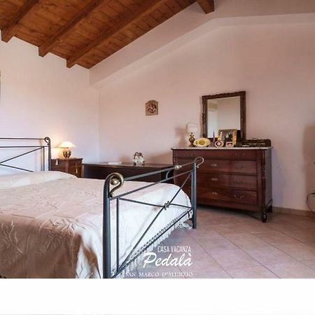 Casa Vacanza Pedala Villa San Marco d'Alunzio Kültér fotó